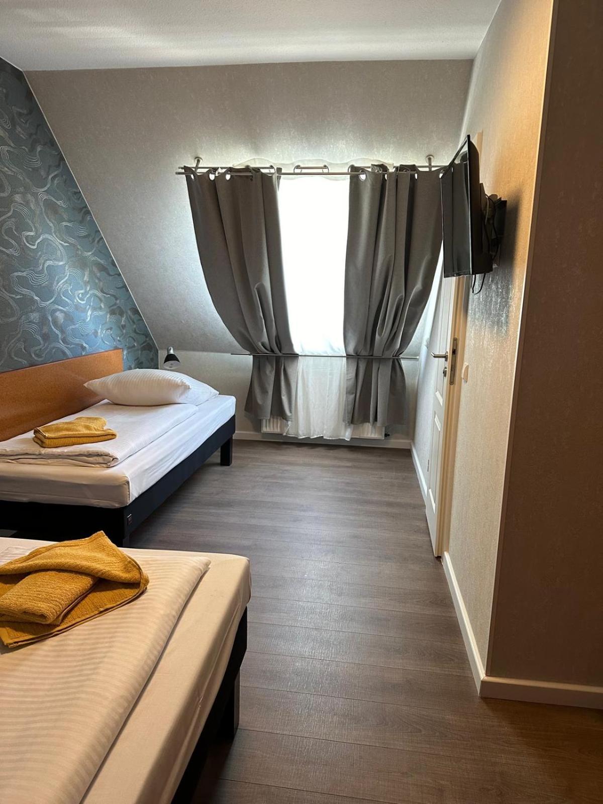 Hotel Pirol Berlin Exteriör bild
