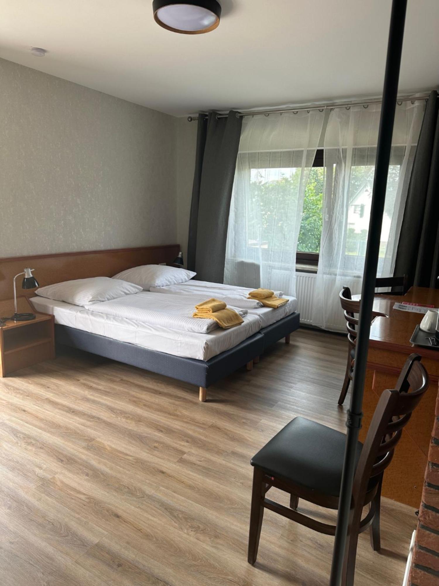 Hotel Pirol Berlin Exteriör bild