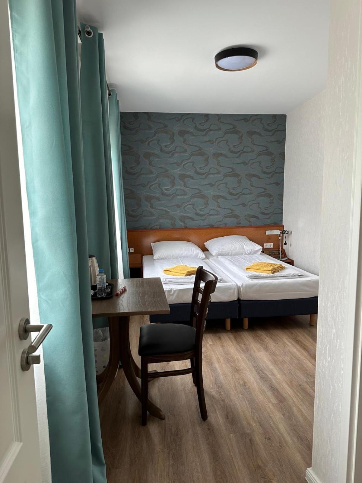 Hotel Pirol Berlin Exteriör bild