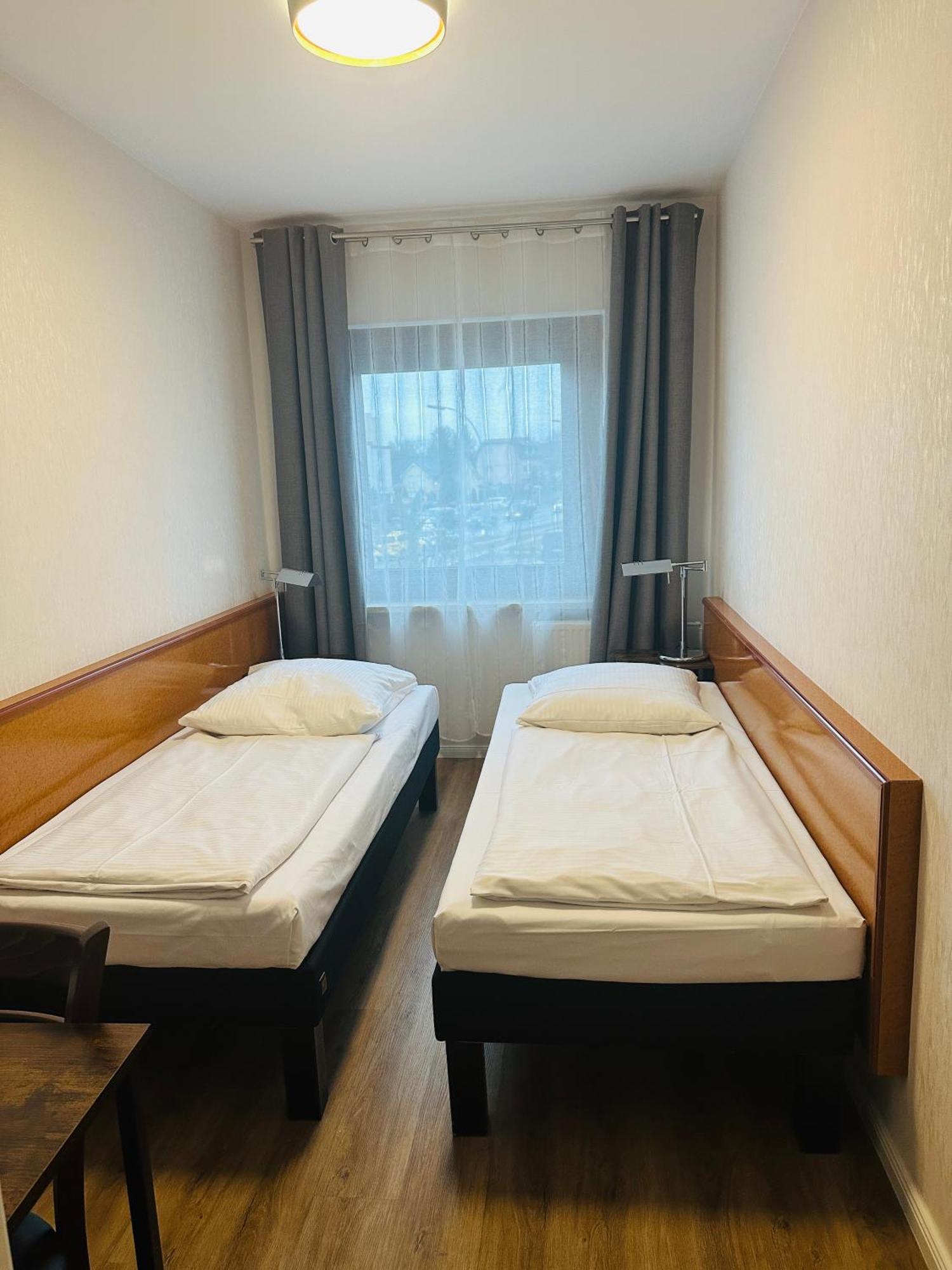 Hotel Pirol Berlin Exteriör bild